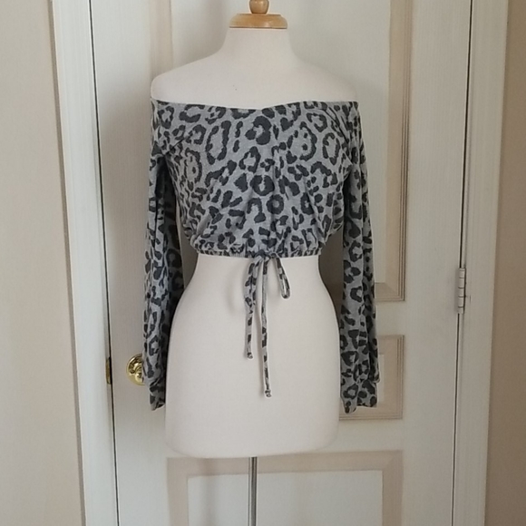Fashion Nova Tops - Fashion Nova Leopard Crop Top